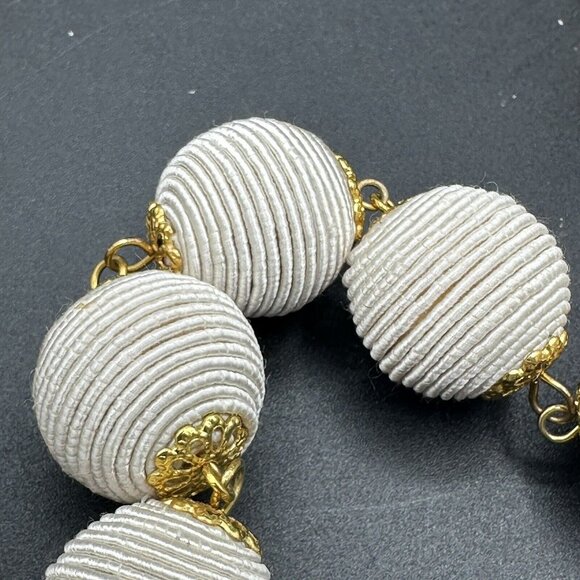 Vtg Cord Wrapped White Bead Ball Necklace Lightweight Gold Tone Caps Summer 21" - Picture 5 of 11